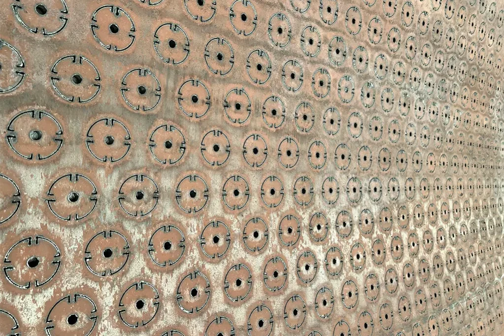 LAMINA-PERFORADA-HARDOX-1023x682